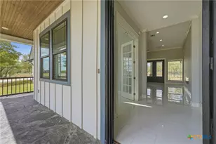 485 Post Oak St, Gonzales, TX 78629 - Photo 4
