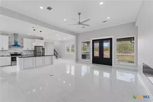 485 Post Oak St, Gonzales, TX 78629 - Photo 6