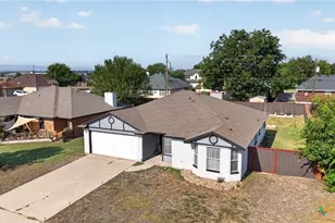 1817 Dusk Dr, Killeen, TX 76543 - Photo 2