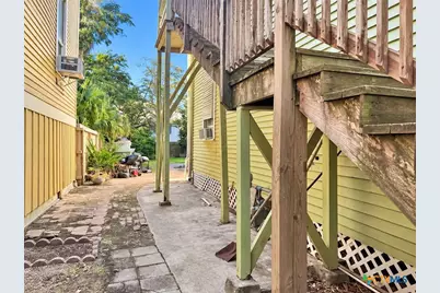 1612 Ave L, Galveston, TX 77550 - Photo 10