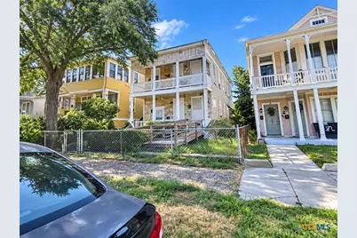 1612 Ave L, Galveston, TX 77550 - Photo 2