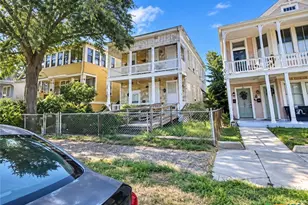 1612 Avenue L, Galveston, TX 77550 - Photo 2