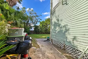 1612 Avenue L, Galveston, TX 77550 - Photo 8