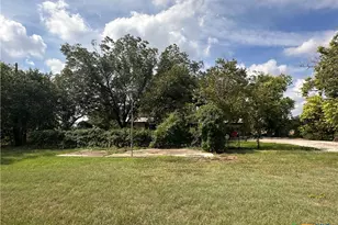 9732 FM 621, Staples, TX 78670 - Photo 16