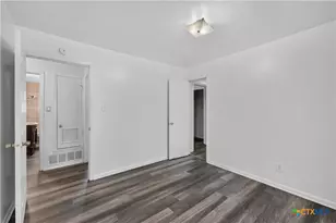 1010 Houston St, Killeen, TX 76541 - Photo 14