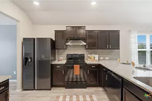2422 Moselle Ln, New Braunfels, TX 78130 - Photo 4