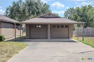 505 Ball Airport Rd, Victoria, TX 77904 - Photo 4