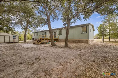 838 E Oak Street, Goliad, TX 77963 - Photo 34