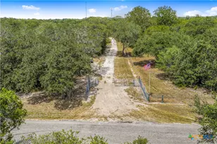 838 E Oak St, Goliad, TX 77963 - Photo 38