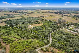 838 E Oak St, Goliad, TX 77963 - Photo 2