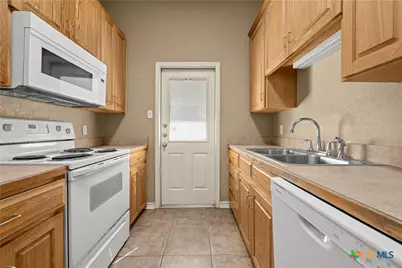 816 Twin Oaks Drive, Temple, TX 76504 - Photo 2