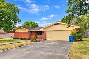 114 Linnville Dr, Port Lavaca, TX 77979 - Photo 1