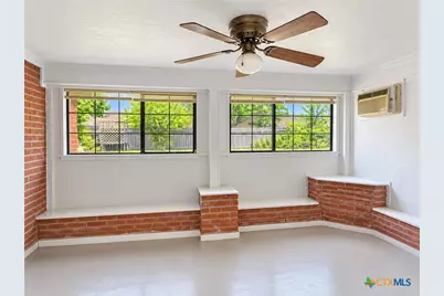114 Linnville Drive, Port Lavaca, TX 77979 - Photo 8
