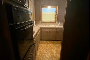 410 W 14th St, Shiner, TX 77984 - Photo 14