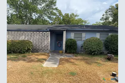 410 W 14th Street, Shiner, TX 77984 - Photo 2