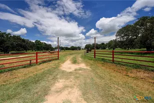 2901 Mule Creek Rd, Harwood, TX 78632 - Photo 2