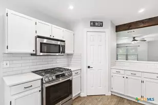 1935 Tiara Dr, New Braunfels, TX 78130 - Photo 12