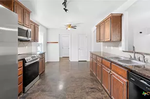 7602 Oliver Loving Dr, Killeen, TX 76549 - Photo 4