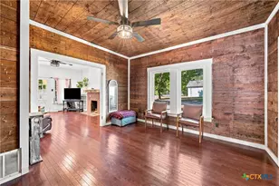 202 E Ave E, Rosebud, TX 76570 - Photo 10