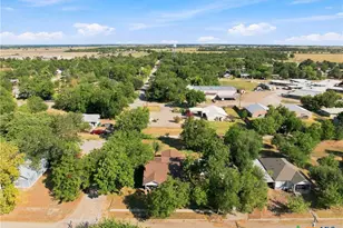 202 E Ave E, Rosebud, TX 76570 - Photo 20