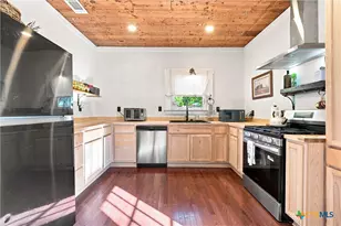 202 E Ave E, Rosebud, TX 76570 - Photo 6