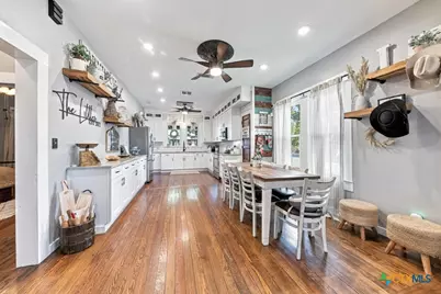 293 E Mather Street, New Braunfels, TX 78130 - Photo 6