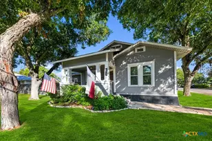 293 E Mather St, New Braunfels, TX 78130 - Photo 1