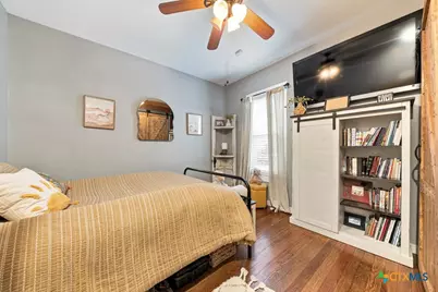 293 E Mather Street, New Braunfels, TX 78130 - Photo 16