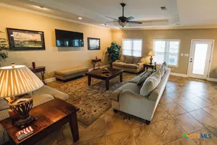 553 Bayside Dr, Seadrift, TX 77983 - Photo 4