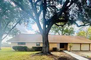 4702 Aster Ln, Victoria, TX 77904 - Photo 1