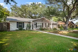 731 Willowick Dr, Port Lavaca, TX 77979 - Photo 2