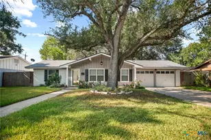 731 Willowick Dr, Port Lavaca, TX 77979 - Photo 1