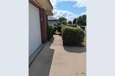 3805 Sawtooth Drive, Killeen, TX 76542 - Photo 2