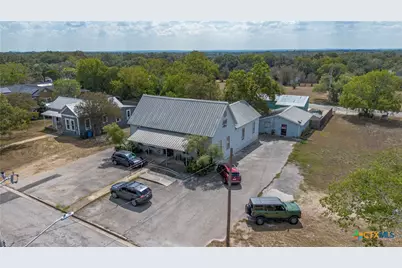523 E Donegan Street, Seguin, TX 78155 - Photo 18