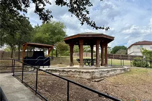 9007 Walnut Springs, Universal City, TX 78148 - Photo 24