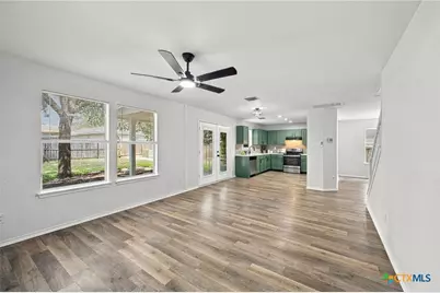 9007 Walnut Springs, Universal City, TX 78148 - Photo 8