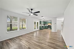 9007 Walnut Springs, Universal City, TX 78148 - Photo 8
