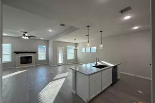 2541 Cedar Glen Dr, Belton, TX 76513 - Photo 2