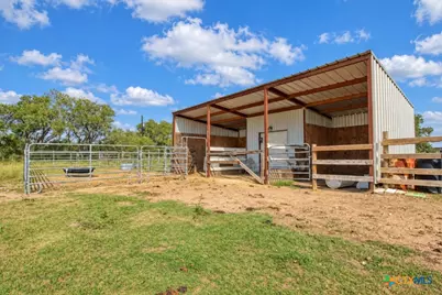 2491 E Fannin Goliad, Goliad, TX 77963 - Photo 14
