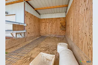 2491 E Fannin Goliad, Goliad, TX 77963 - Photo 16