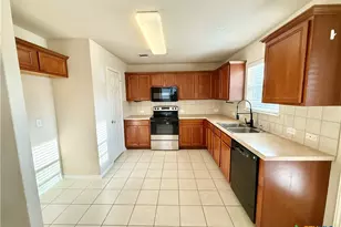558 Briggs Dr, New Braunfels, TX 78130 - Photo 10