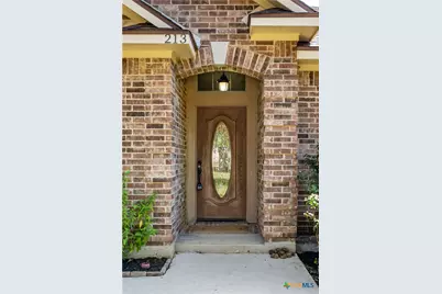 213 Deerslayer, Seguin, TX 78155 - Photo 2