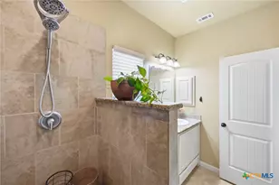 225 Greenway Dr, Seguin, TX 78155 - Photo 26