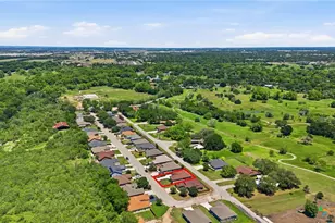 225 Greenway Dr, Seguin, TX 78155 - Photo 38