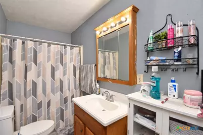 1310 Meadowview Drive, Port Lavaca, TX 77979 - Photo 8