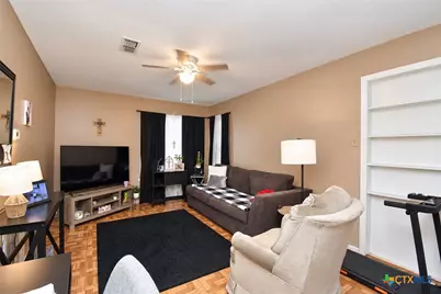 1310 Meadowview Drive, Port Lavaca, TX 77979 - Photo 2
