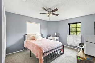 116 S Hackberry Ave, Luling, TX 78648 - Photo 10