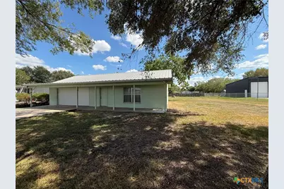 465 Blake Street, Victoria, TX 77905 - Photo 2
