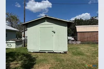 465 Blake Street, Victoria, TX 77905 - Photo 16