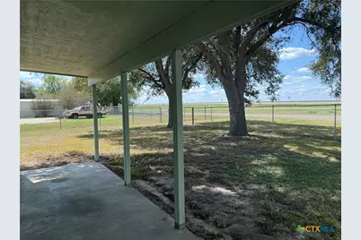465 Blake Street, Victoria, TX 77905 - Photo 4